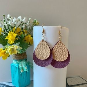 Classic leather earrings!